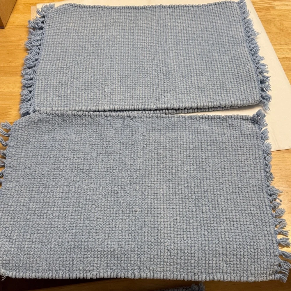 Set of 8 Blue Woven placemats , heavyweight reversible fabric, excellent